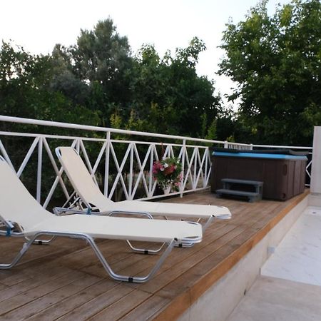 Апартаменты Luxury Fani House Next To Harbor Area With Jacuzzi Пафос Экстерьер фото